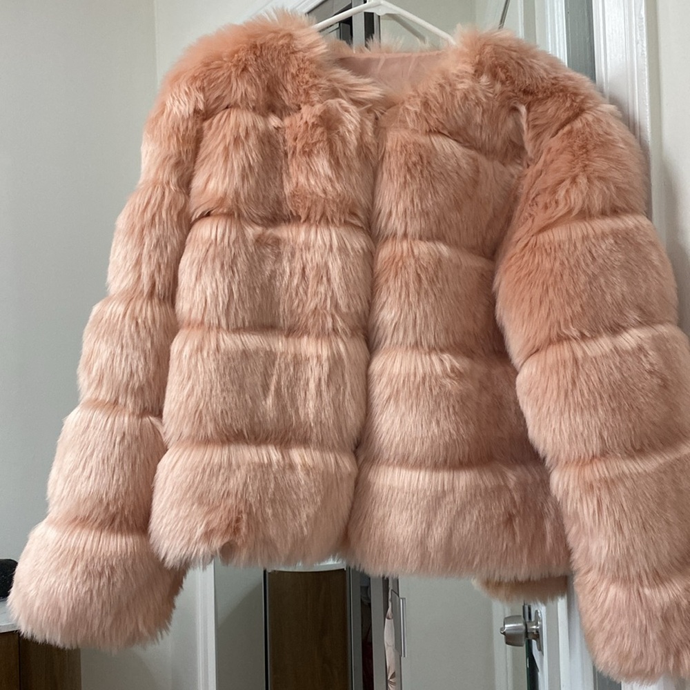 Pink / light mauve fur coat